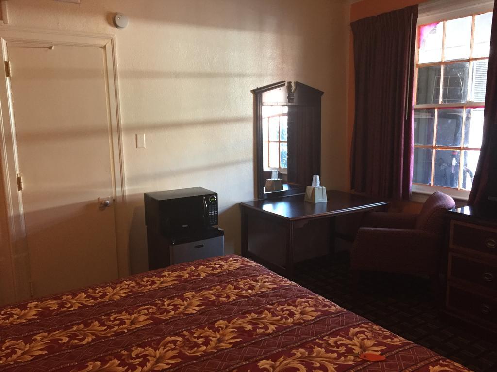 Budget Inn Downtown Mobile Eksteriør bilde